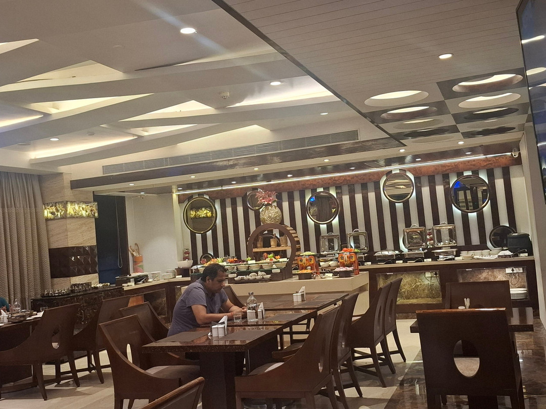 斐恩酒店，齐普尔主图