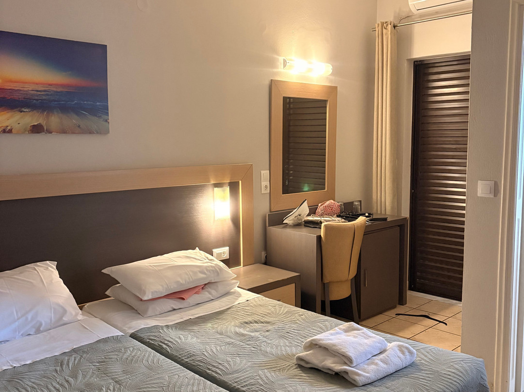 Tzevenos Hotel主图