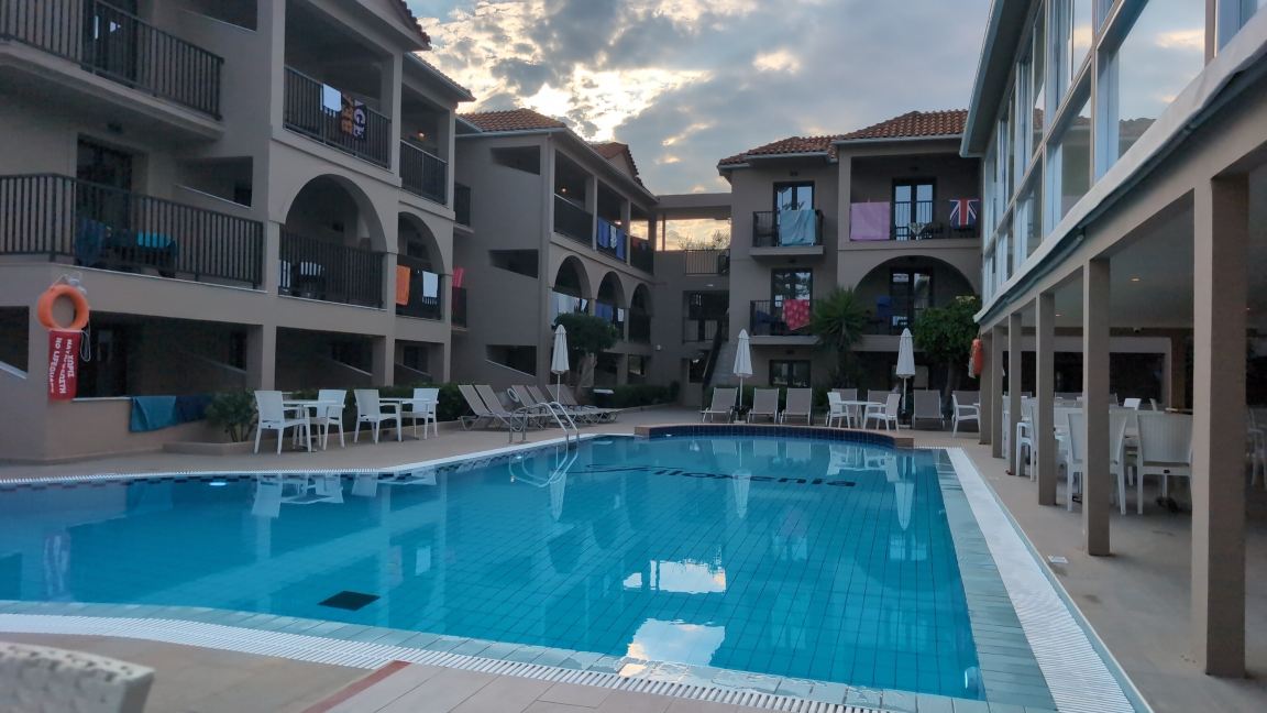 蒂锡利维菲罗森尼亚酒店-旅行者