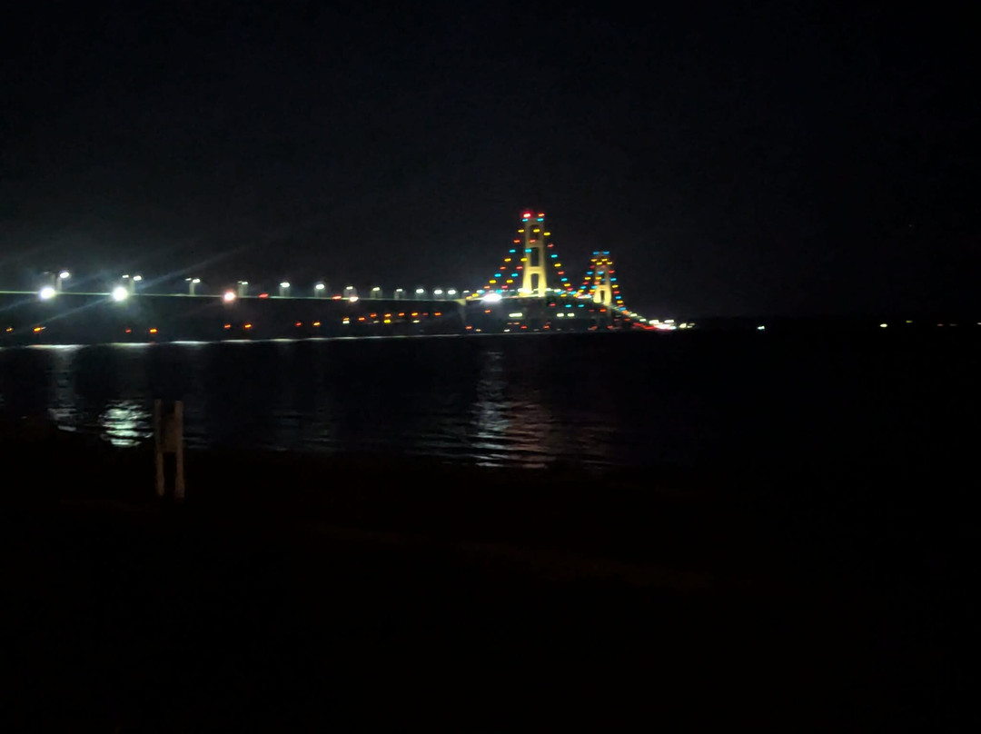 Mackinac Bridge-圣伊尼亚斯必去景点