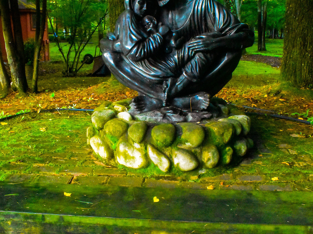 Cross in the Woods Catholic Shrine of Indian River-Indian River必去景点