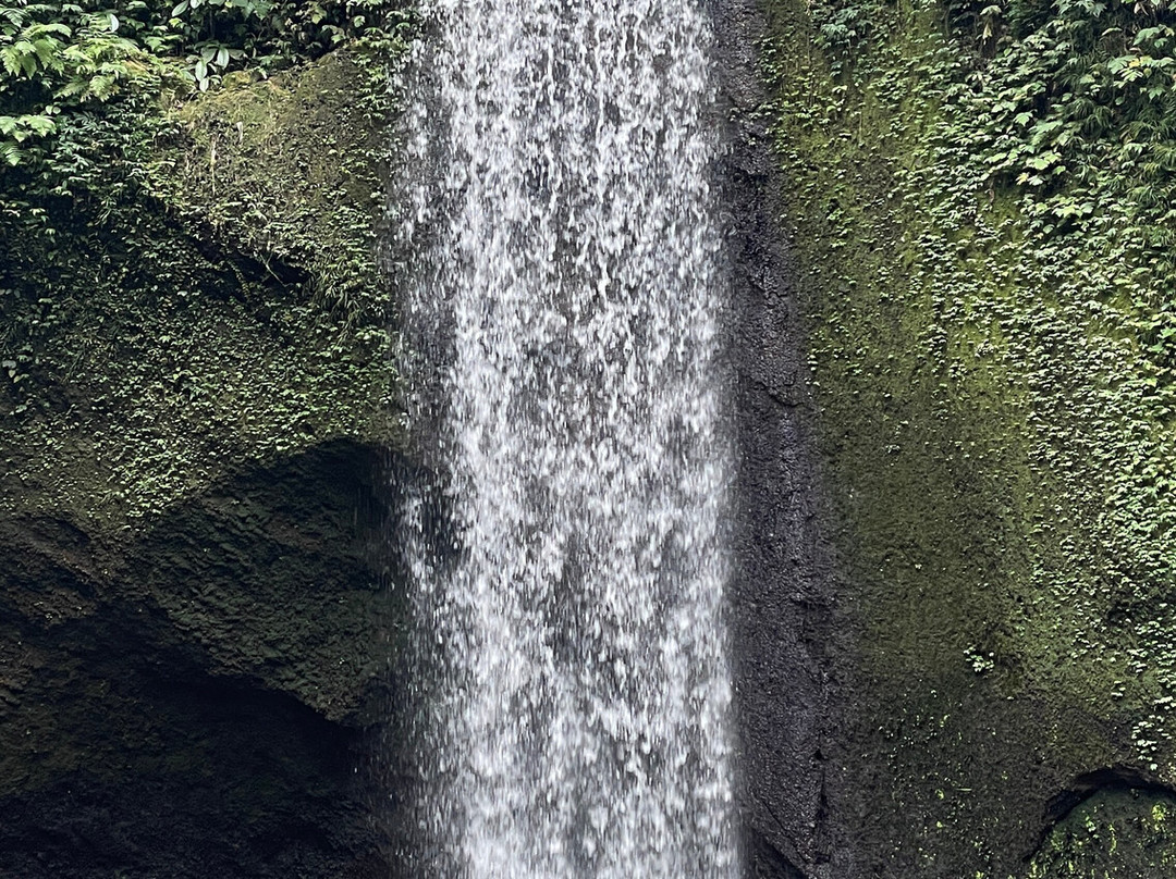 Tibumana Waterfall-Apuan必去景点
