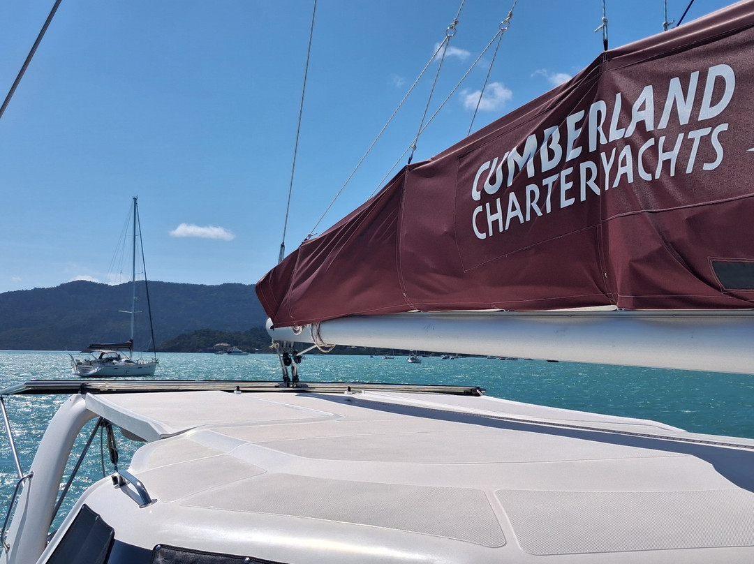 Cumberland Charter Yachts-艾尔利滩必去景点