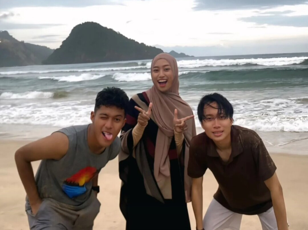 Pantai Pulau Merah-巴纽旺宣必去景点