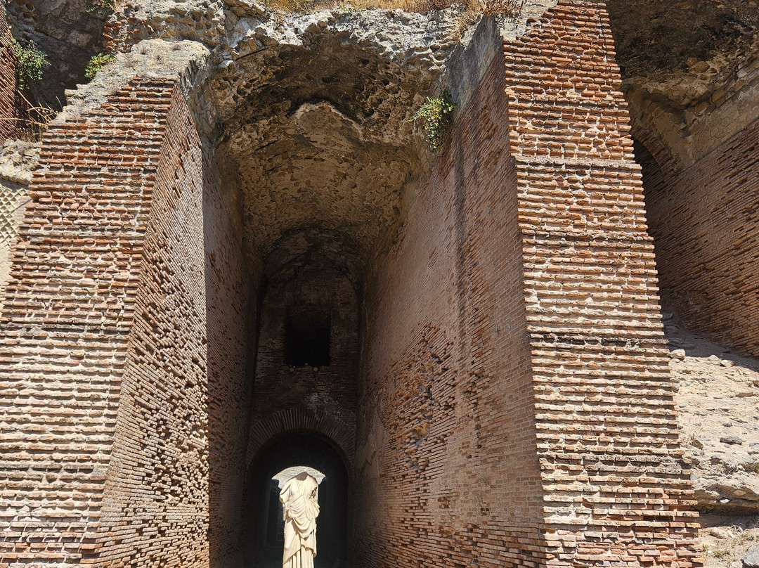 Flavian Amphitheater-波佐利必去景点