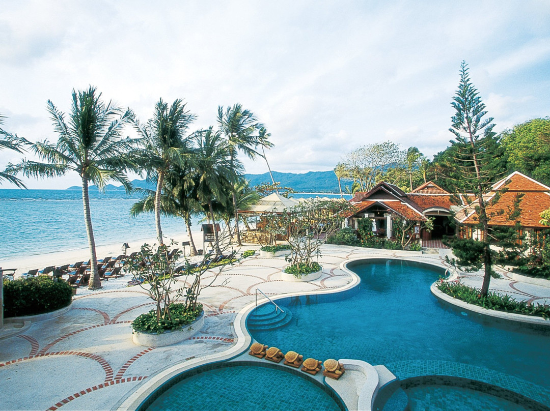 查汶丽晶海滩度假村主图