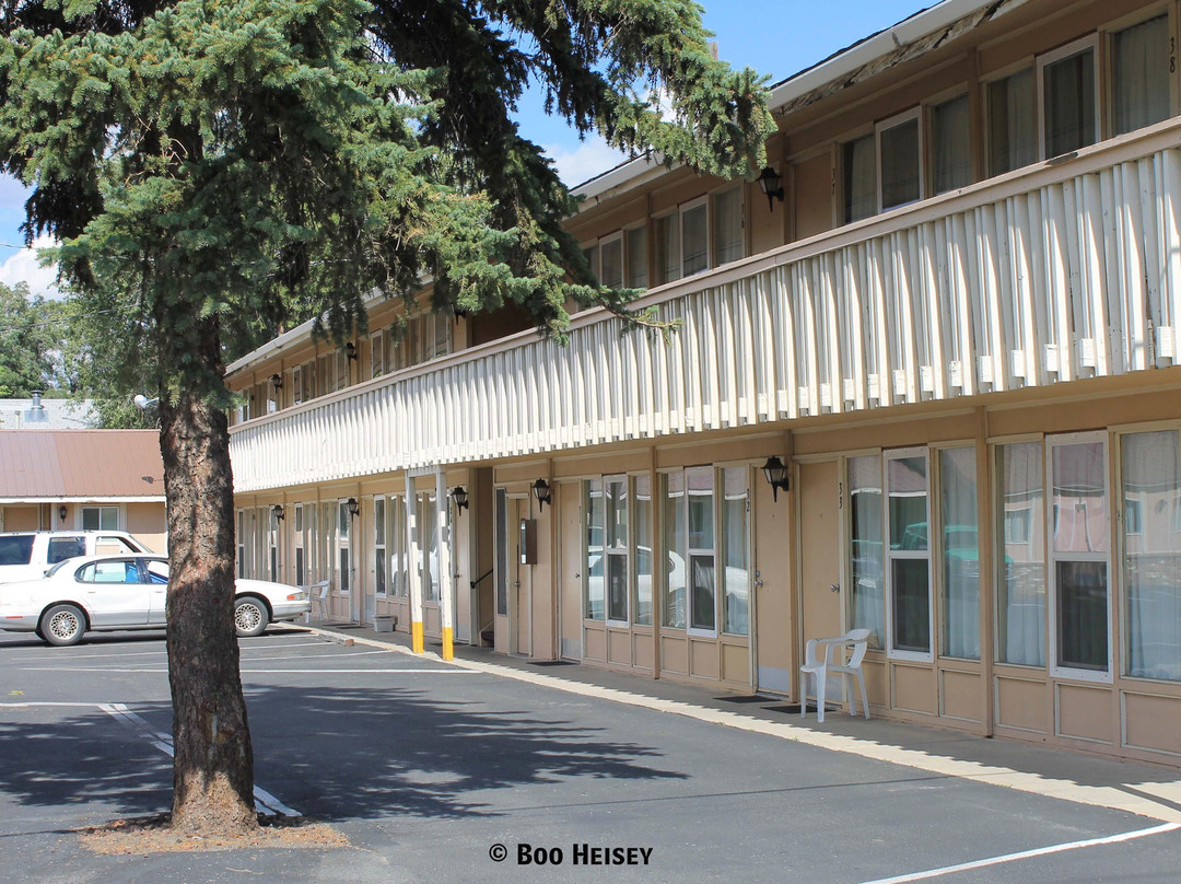 Budget Host Frontier Inn