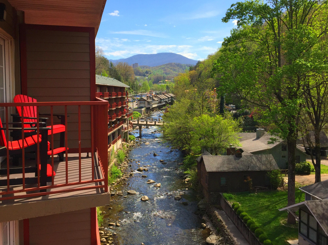 Baymont by Wyndham Gatlinburg on the River