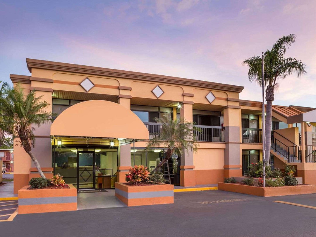 Travelodge Fort Myers North