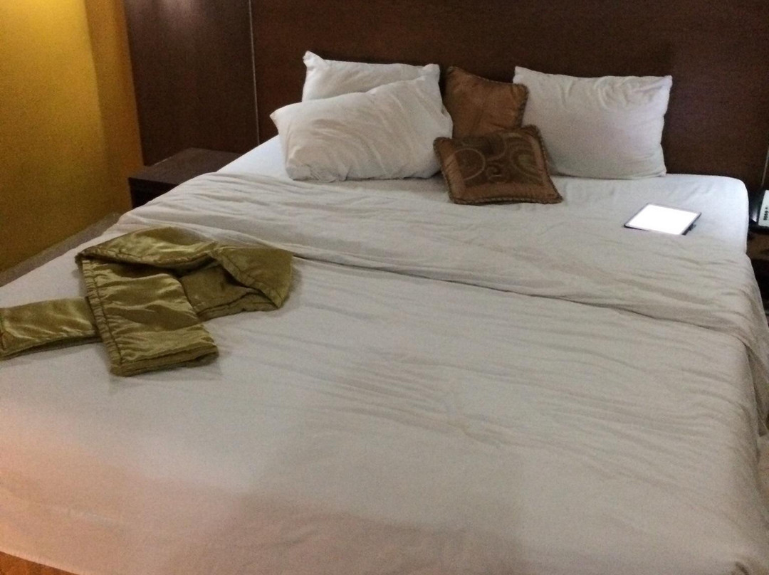 Kayriott Hotel & Suites