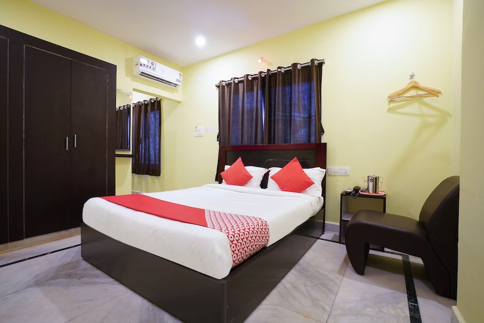OYO Anuguna Tulasi Grand Near JNTU University Hyderabad-官方