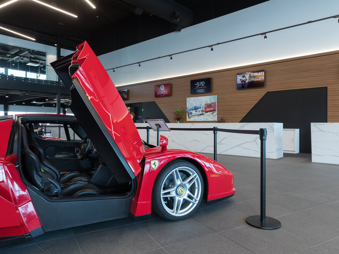 Rydges Pit Lane主图