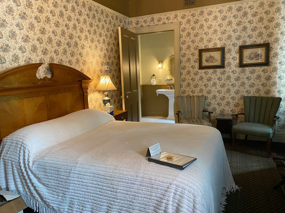 White Springs Manor a Belhurst Property