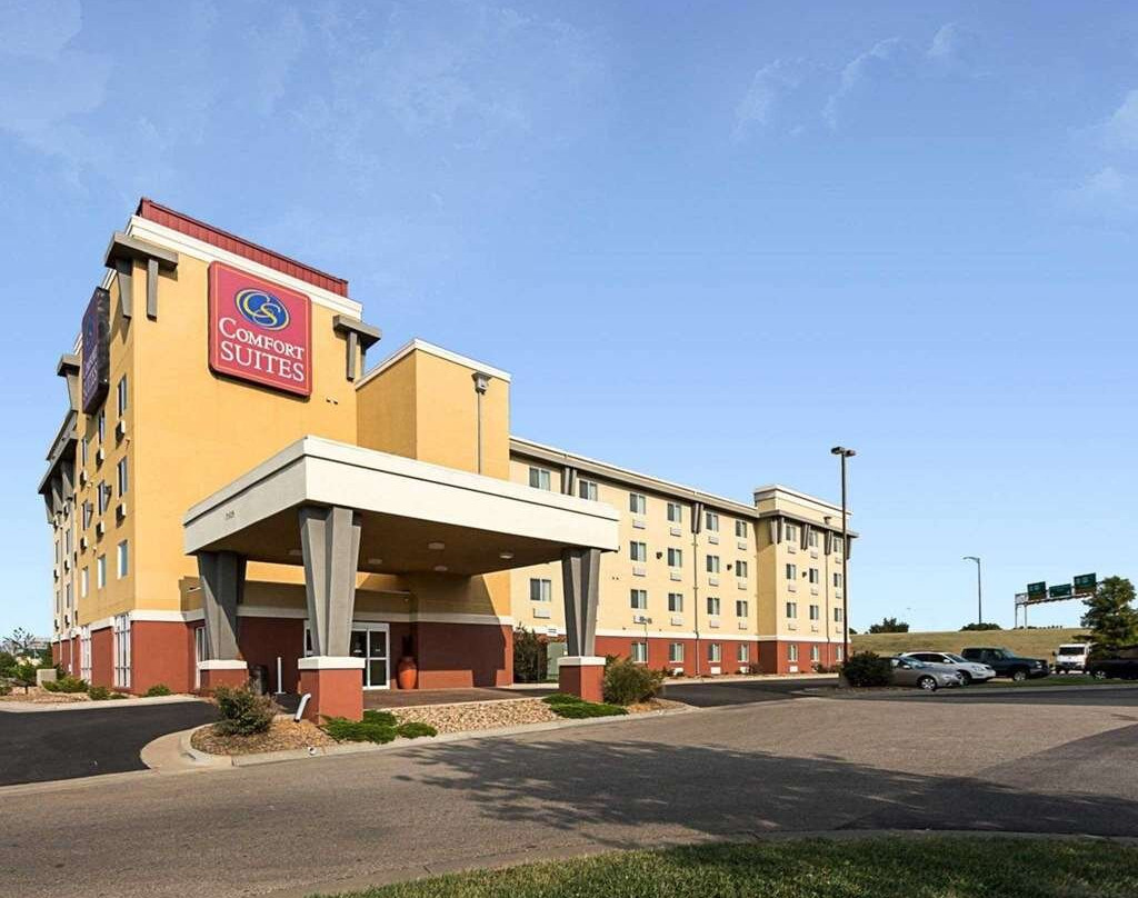 Comfort Suites Wichita主图