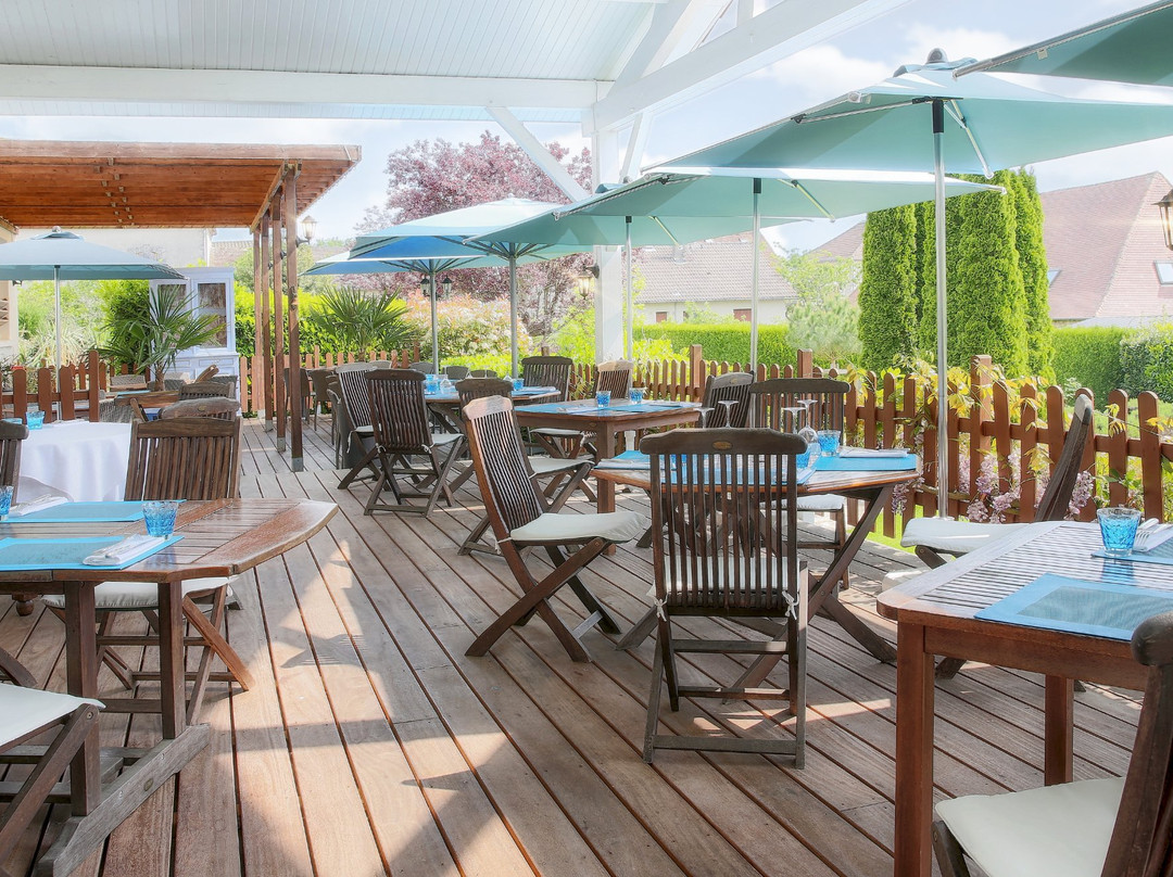 Logis Hôtel les Voyageurs主图