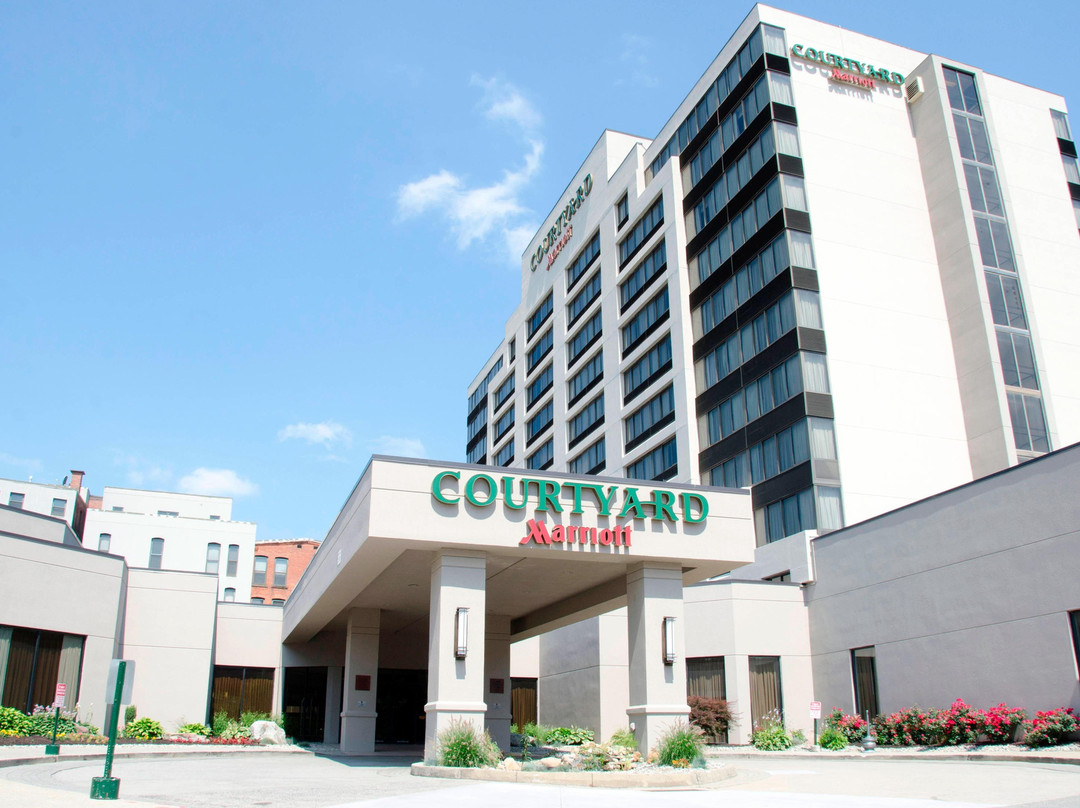 Naugatuck酒店住宿-Courtyard by Marriott Waterbury Downtown