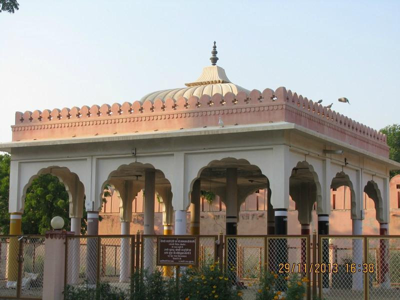Shiv Bari Temple景点图片