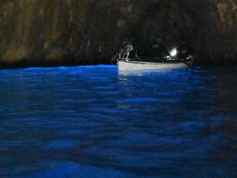 Tours of Capri-Private Tours of Amalfi Coast & Pompeii