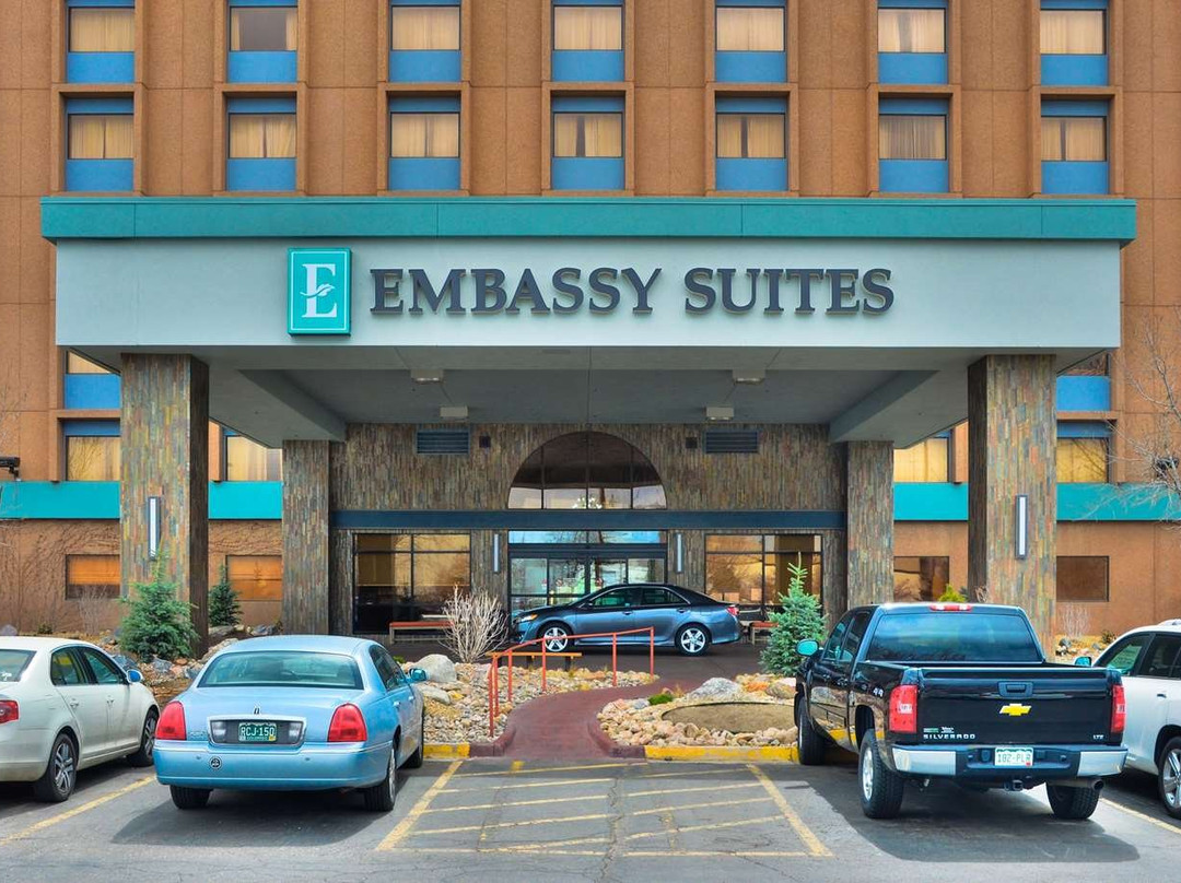Embassy Suites by Hilton Denver Central Park主图