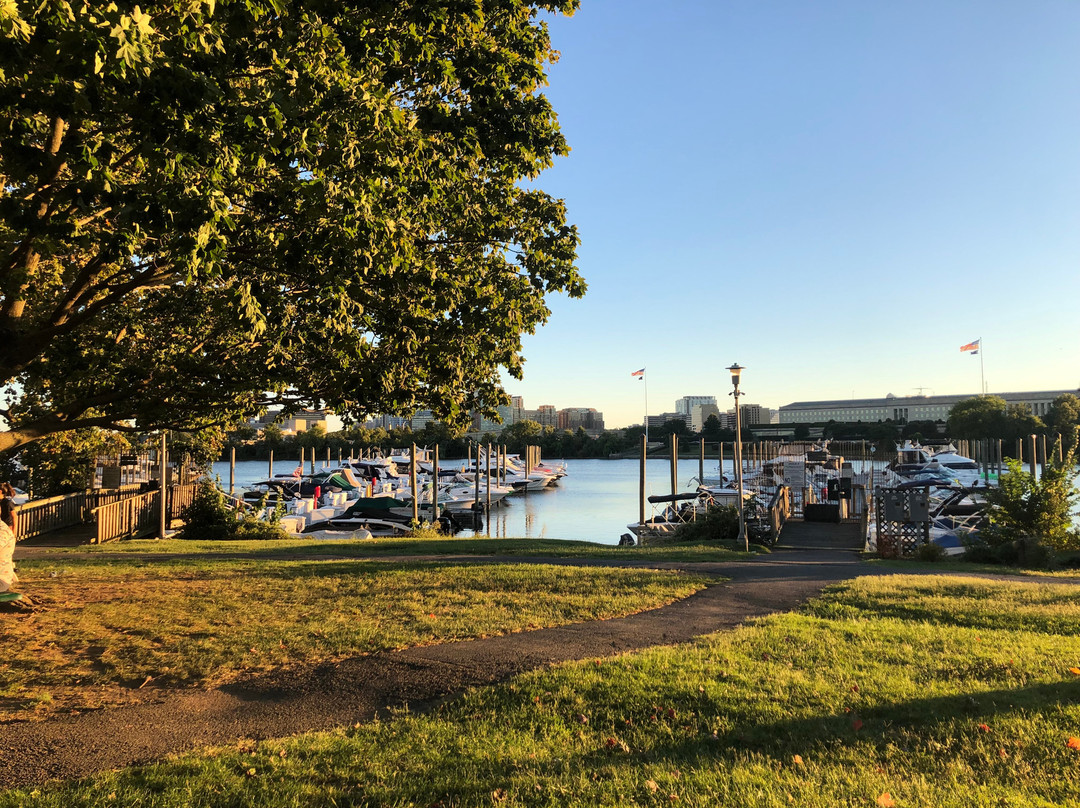 Island Time Bar & Grill