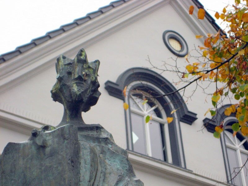Marktbrunnen Mit Historischen Abbildungen Auf Bronzetafeln...景点图片