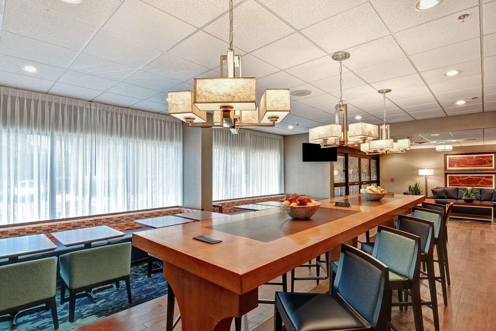 Hampton Inn Charlotte-Gastonia主图