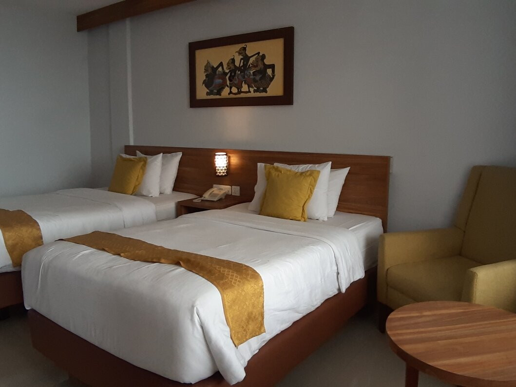 茵那树饭店主图