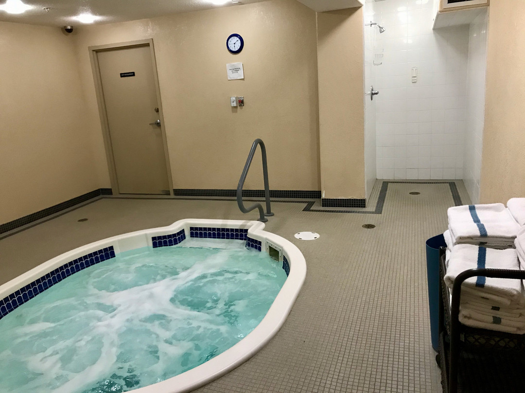 Super 8 by Wyndham Pincher Creek AB主图