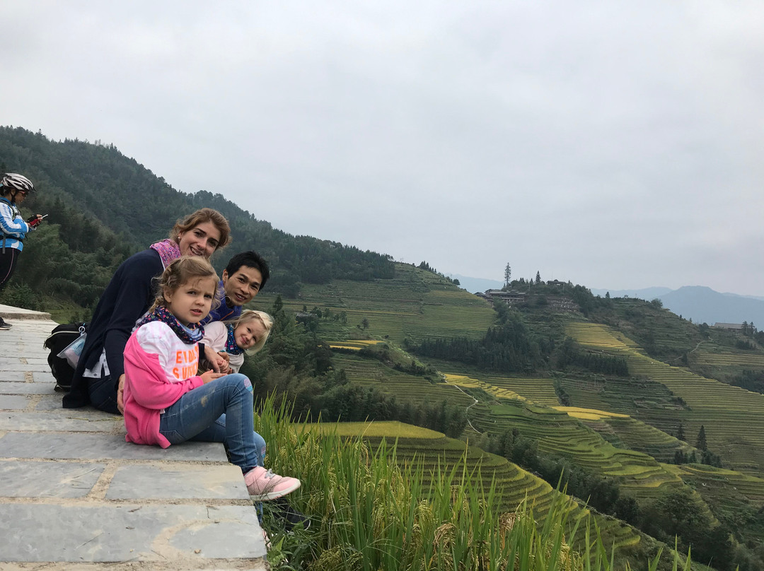 Ethnic minority’s villages travel by locals景点图片