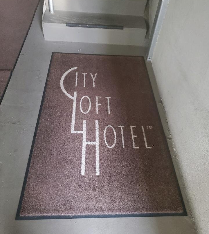 城市阁楼酒店主图