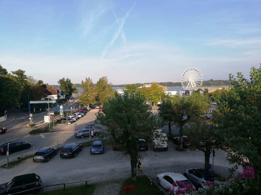 诺伊尔酒店主图