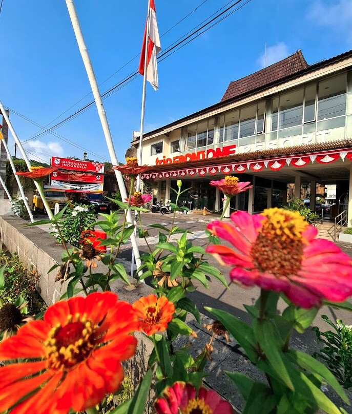 Front One Resort Magelang主图