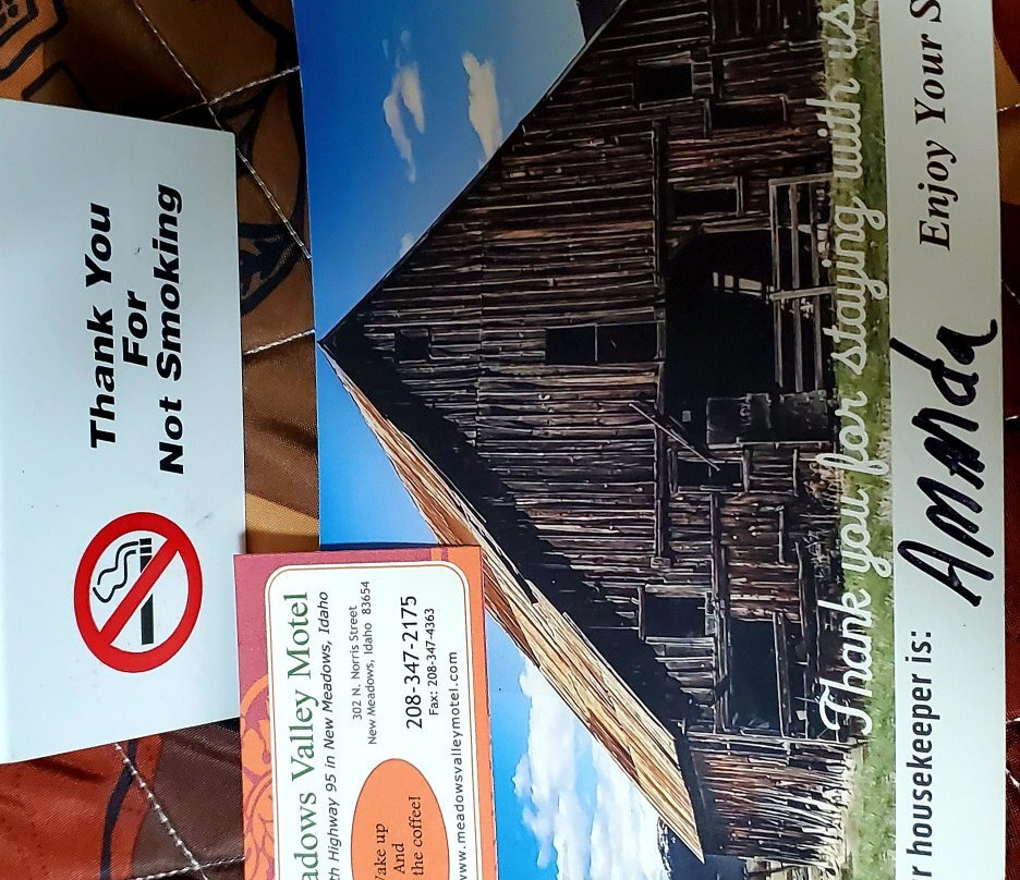 Meadows Valley Motel主图