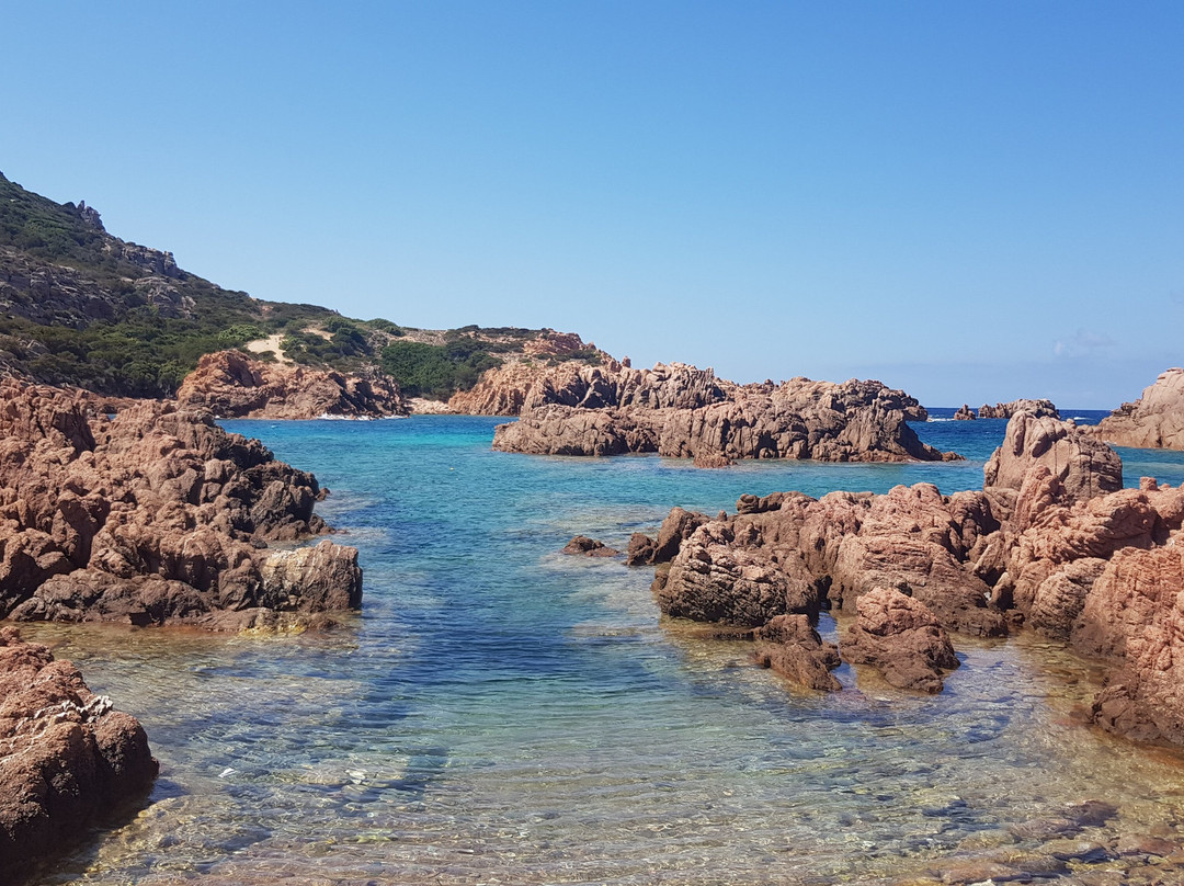 Spiaggia Cala Sarraina-Trinita d'Agultu e Vignola必去景点