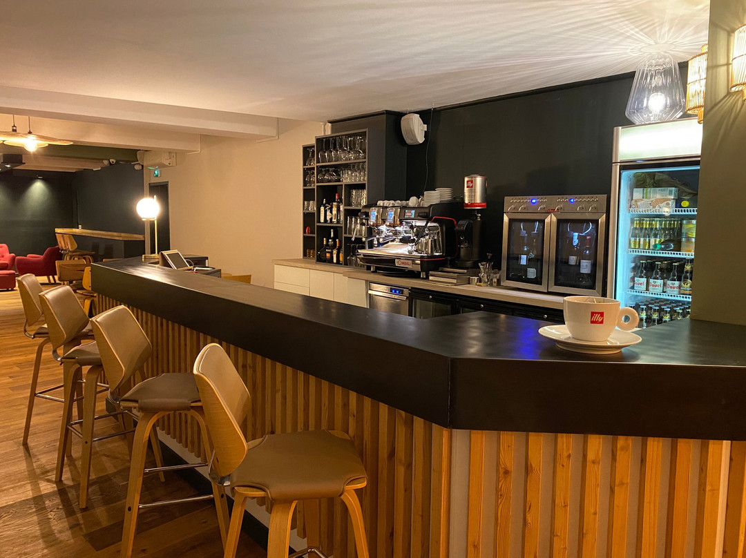Le Miredames Hôtel-Bar主图