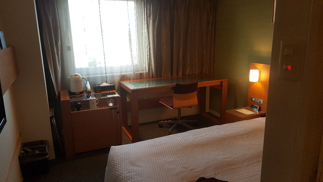 半田光辉酒店主图