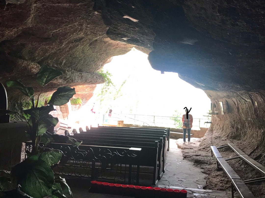 Jardin Alpestre de la Grotte Saint-Vit-Saverne必去景点