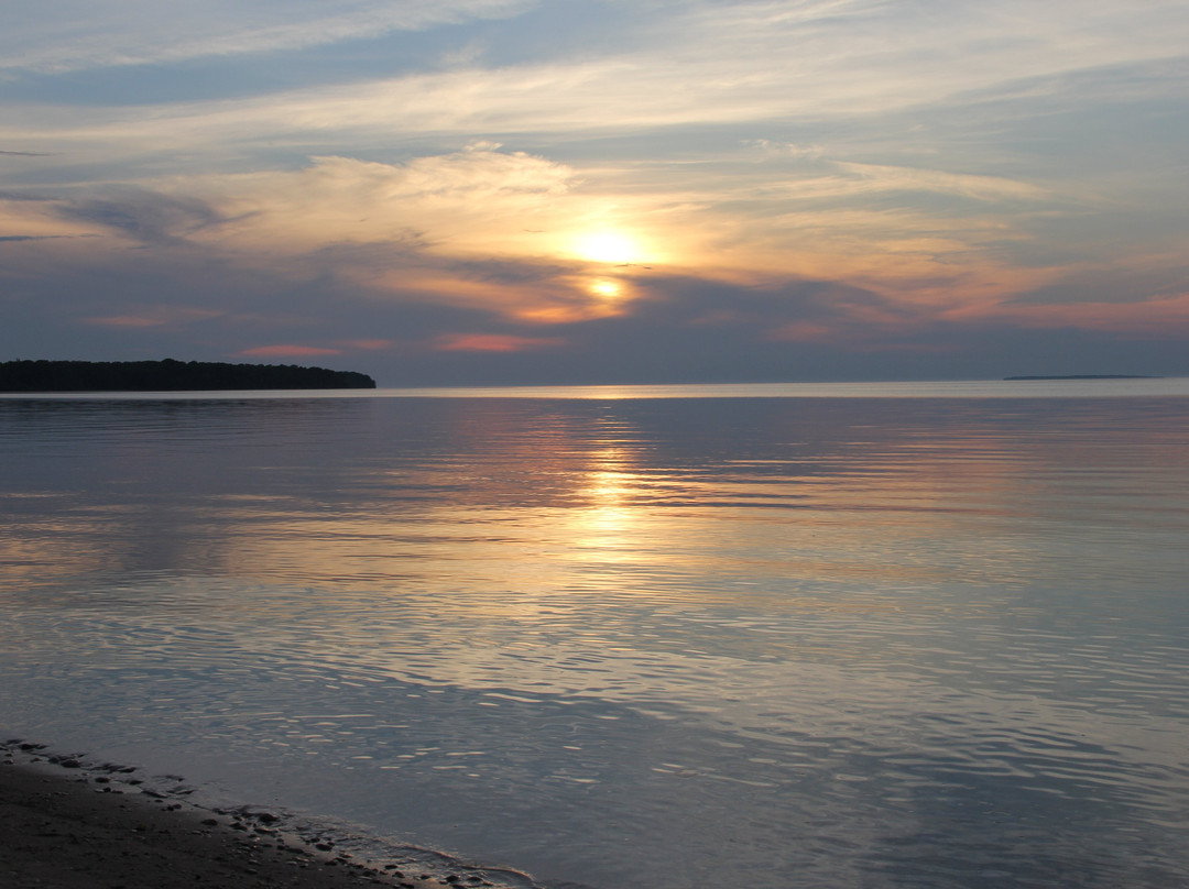 Beaver Island Lodge主图