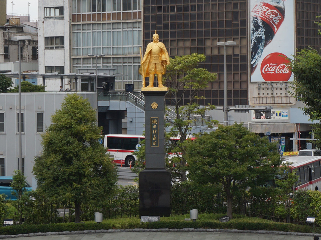 Gold Statue of Nobunaga Oda-岐阜市必去景点