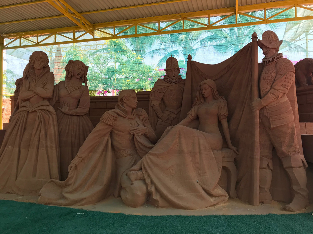 Forgotten Land Sand Sculpture Park景点图片