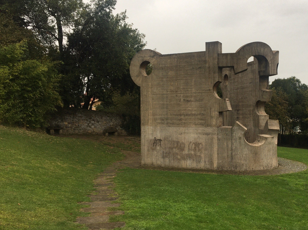 Guernica Lumo景点图片