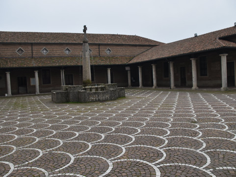 Chiesa S. Gervasio e Protasio-卡普里亚泰圣杰尔瓦肖必去景点