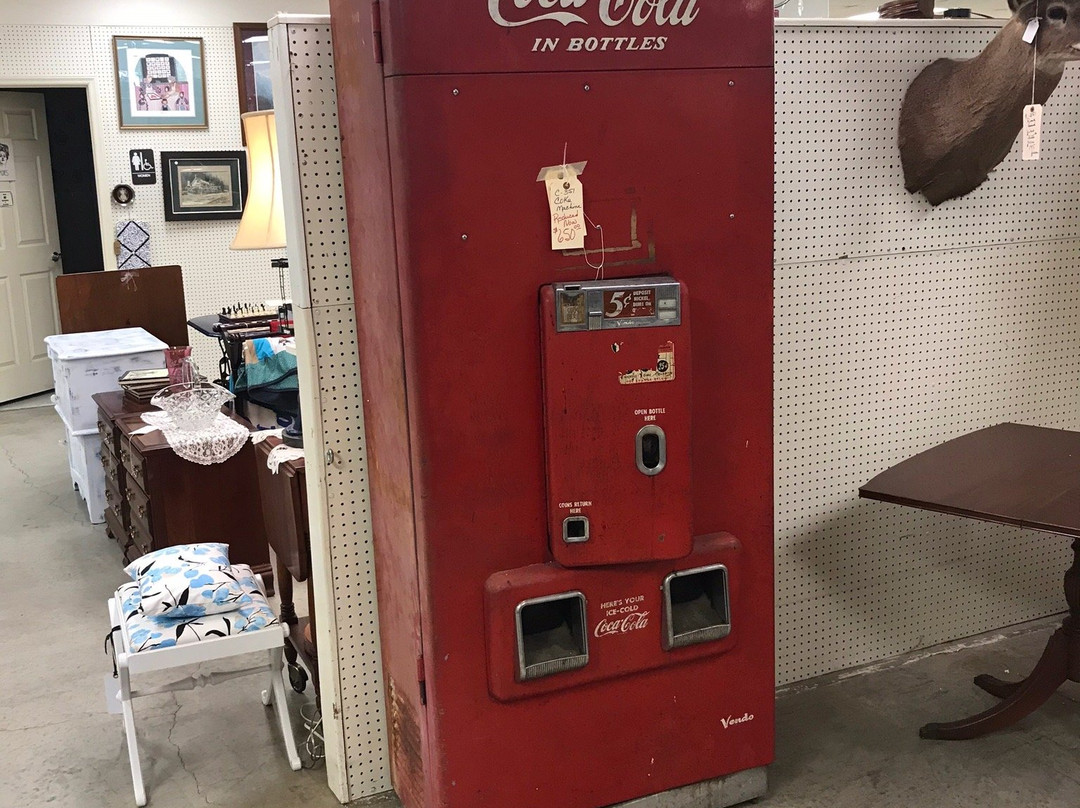 Blue Ridge Antique Center-Rocky Mount必去景点