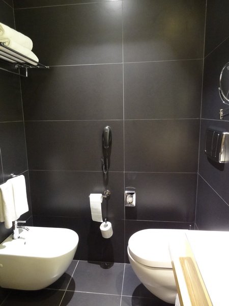 米兰北部希尔顿花园酒店-浴室