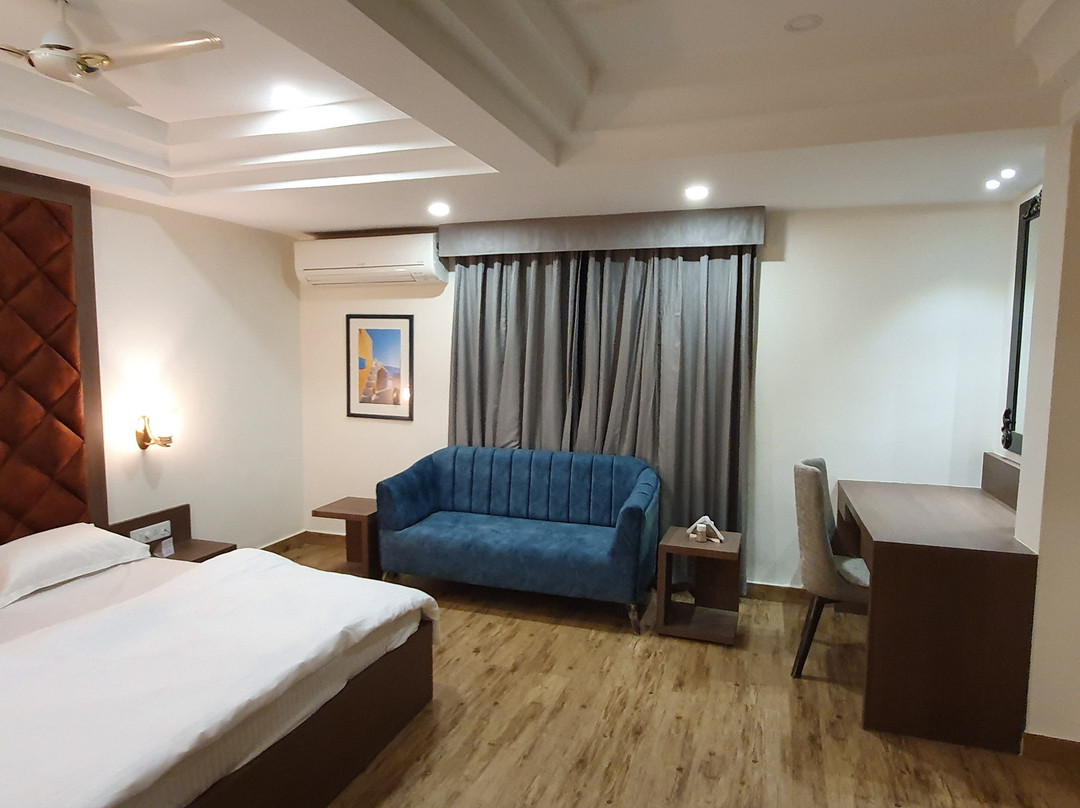 Hotel Ajanta Palace主图