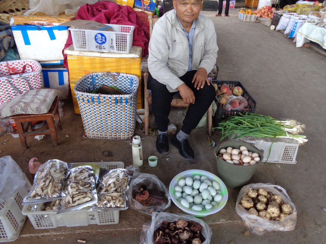 古城忠义市场-丽江市必去景点
