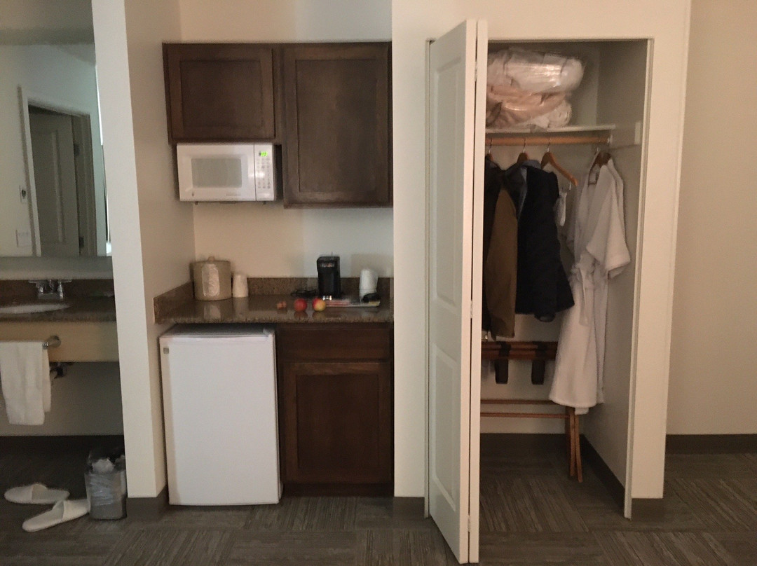 Marshall Suites Bainbridge Island, SureStay Collection by BW主图