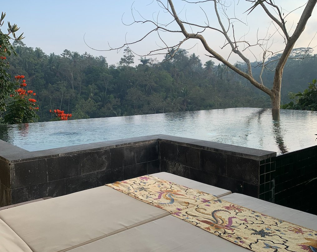 坦加羽达考曼卡酒店主图