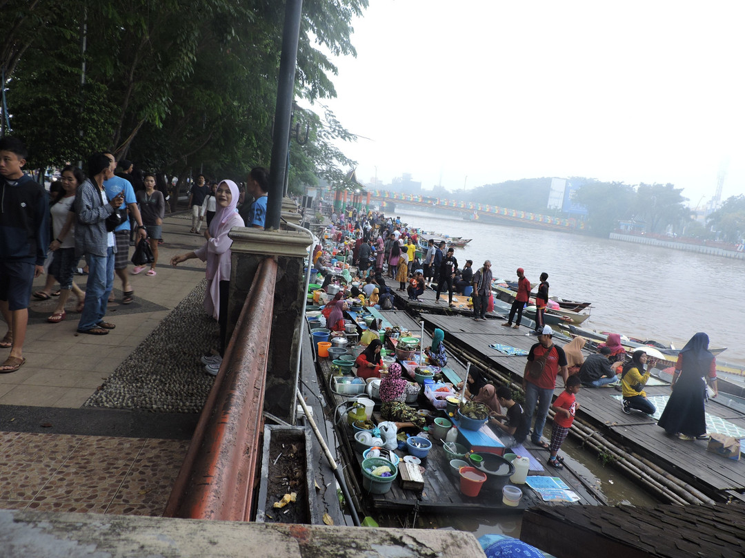 Banjarmasin Floating Market Festival景点图片