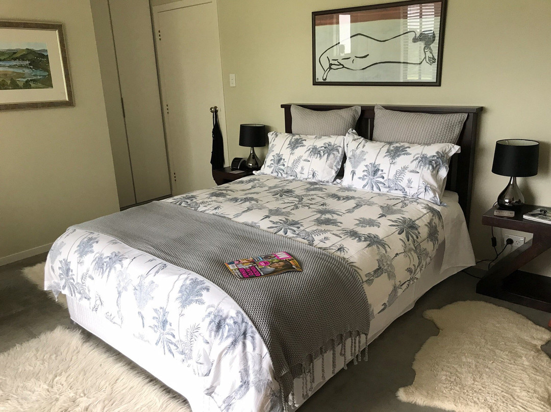 Bed and Breakfast 215主图